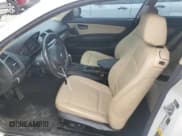 ✅ 2013 BMW 1 Series 128i • VIN: WBAUP7C55DVP25757 • Lot: 84237605. Wystawiony na Copart z przebiegiem 103 475 mil. Bezpłatny archiwum sprzedaży aukcyjnych z USA i szczegółowy raport historii pojazdu na DreamBid. Zdjęcie 7.