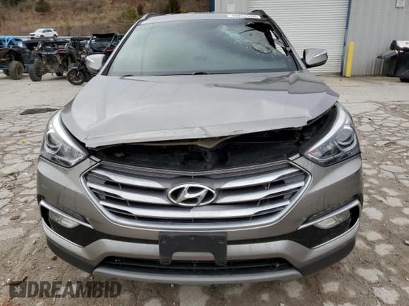 ✅ 2018 Hyundai Santa Fe 2.4L • VIN: 5NMZUDLB6JH090014 • Лот: 40852524. Опубликован ранее на Copart с пробегом Не указан. Бесплатный доступ к архиву аукционных продаж из США и подробный отчёт об истории автомобиля на DreamBid. Изображение 5.