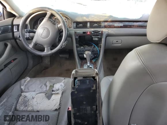 ✅ 2004 Audi A6 3.0L • VIN: WAULT54B64N034799 • Лот: 82865174. Опубликован ранее на Copart с пробегом Не указан. Бесплатный доступ к архиву аукционных продаж из США и подробный отчёт об истории автомобиля на DreamBid. Изображение 8.