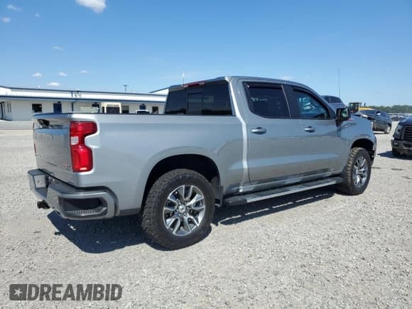 ✅ 2024 Chevrolet Silverado 1500 RST • VIN: 1GCUDEED9RZ261862 • Лот: 71526025. Опубликован ранее на Copart с пробегом 13 692 миль. Бесплатный доступ к архиву аукционных продаж из США и подробный отчёт об истории автомобиля на DreamBid. Изображение 3.