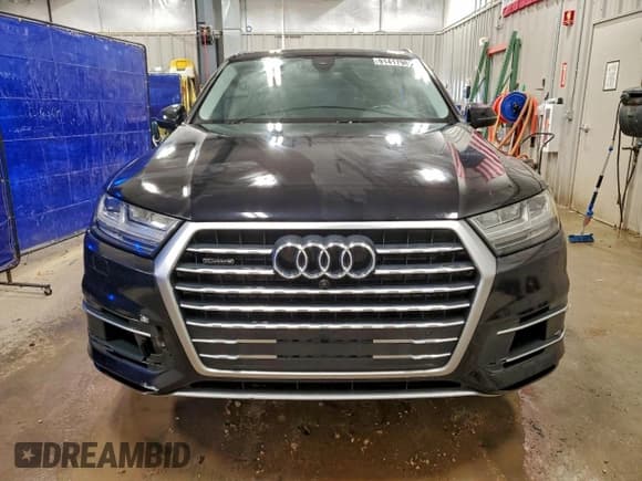 ✅ 2019 Audi Q7 Premium Plus • VIN: WA1LAAF72KD008143 • Lot: 91417985. Wystawiony na Copart z przebiegiem 93 392 mil. Bezpłatny archiwum sprzedaży aukcyjnych z USA i szczegółowy raport historii pojazdu na DreamBid. Zdjęcie 5.