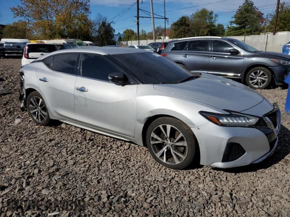 ✅ 2019 Nissan Maxima SV • VIN: 1N4AA6AV3KC373541 • Lot: 86541275. Wystawiony na Copart z przebiegiem 100 778 mil. Bezpłatny archiwum sprzedaży aukcyjnych z USA i szczegółowy raport historii pojazdu na DreamBid. Zdjęcie 4.