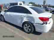 2012 Chevrolet Cruze 1FL z VIN 1G1PE5SC9C7231004, wystawiony jako IAAI lot #42572353 z przebiegiem 124 344 mil mil oraz . Historia ofert i sprzedaży dostępna na DreamBid. Obrazek 3.