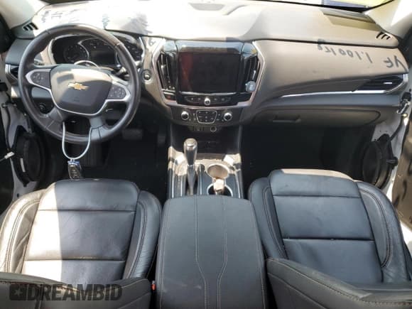 ✅ 2020 Chevrolet Traverse LT • VIN: 1GNEVHKW7LJ174239 • Lot: 62732044. Wystawiony na Copart z przebiegiem 95 467 mil. Bezpłatny archiwum sprzedaży aukcyjnych z USA i szczegółowy raport historii pojazdu na DreamBid. Zdjęcie 8.