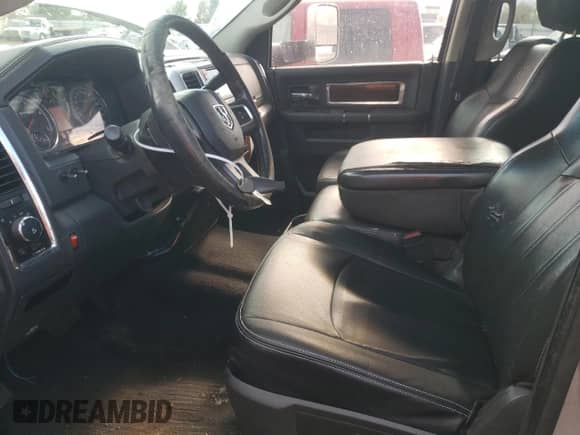 ✅ 2010 Dodge 3500 Laramie • VIN: 3D73Y3HL7AG109726 • Lot: 89675595. Wystawiony na Copart z przebiegiem 362 381 mil. Bezpłatny archiwum sprzedaży aukcyjnych z USA i szczegółowy raport historii pojazdu na DreamBid. Zdjęcie 7.