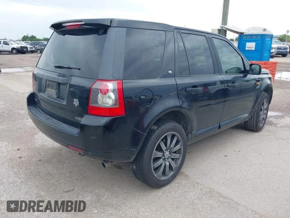 ✅ 2008 Land Rover LR2 HSE • VIN: SALFR24N48H066011 • Lot: 42692437. Listed on IAAI with 204,949 mi. Free auction sales archive from the USA and detailed vehicle history report at DreamBid. Image 4.