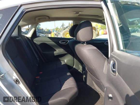 ✅ 2017 Nissan Sentra SL • VIN: 3N1AB7AP9HY378180 • Lot: 43328706. Listed on IAAI with 74,257 mi. Free auction sales archive from the USA and detailed vehicle history report at DreamBid. Image 8.