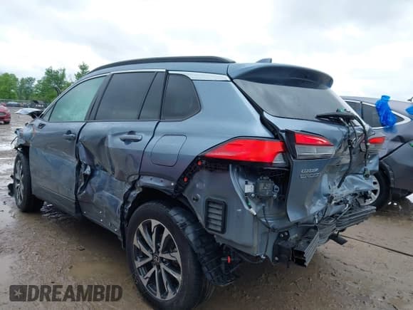 ✅ 2023 Toyota Corolla Cross XLE • VIN: 7MUDAAAG4PV062515 • Lot: 42323389. Listed on IAAI with 30,092 mi. Free auction sales archive from the USA and detailed vehicle history report at DreamBid. Image 3.