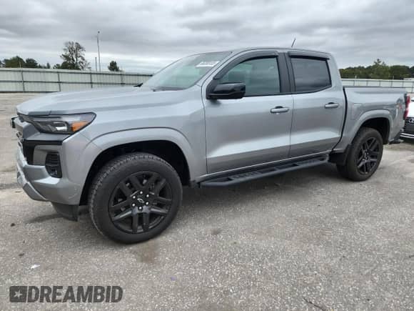 2025 Chevrolet Colorado 4WD Z71 z VIN 1GCPTDEK9S1193155, wystawiony jako Copart lot #86288155 z przebiegiem 4 086 mil mil oraz Szkoda całkowita • Salvage title. Historia ofert i sprzedaży dostępna na DreamBid. Obrazek 1.