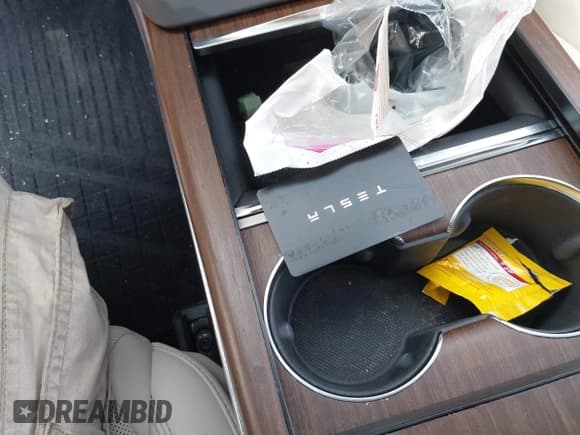 ✅ 2023 Tesla Model X • VIN: 7SAXCBE55PF411222 • Lot: 42469051. Listed on IAAI with 17,389 mi. Free auction sales archive from the USA and detailed vehicle history report at DreamBid. Image 11.