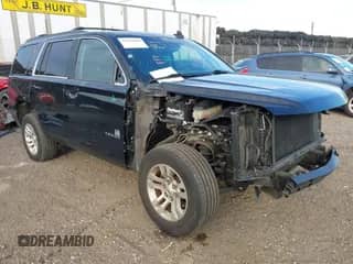 2019 Chevrolet Tahoe LT z VIN 1GNSKBKC3KR397781, wystawiony jako IAAI lot #43104840 z przebiegiem 108 741 mil mil oraz . Historia ofert i sprzedaży dostępna na DreamBid. Obrazek 1.