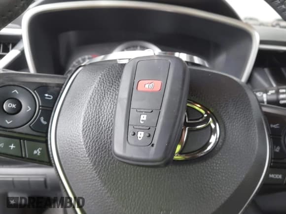 ✅ 2022 Toyota Corolla SE • VIN: JTND4MBE5N3162486 • Lot: 42201017. Listed on IAAI with 101,111 mi. Free auction sales archive from the USA and detailed vehicle history report at DreamBid. Image 11.