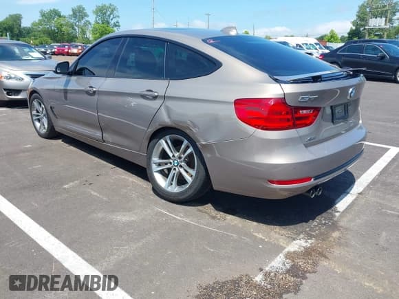 ✅ 2016 BMW 3 Series 328i Gran Turismo xDrive • VIN: WBA8Z5C56GG500076 • Lot: 42542196. Listed on IAAI with 44,184 mi. Free auction sales archive from the USA and detailed vehicle history report at DreamBid. Image 3.