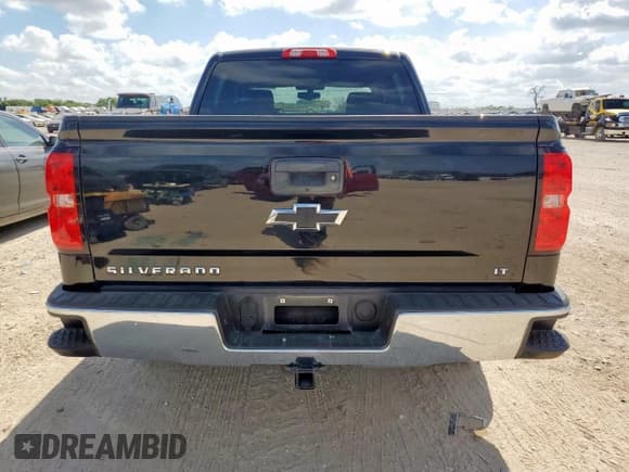 ✅ 2018 Chevrolet Silverado 1500 LT • VIN: 3GCPCREC8JG318572 • Lot: 68944925. Wystawiony na Copart z przebiegiem 83 964 mil. Bezpłatny archiwum sprzedaży aukcyjnych z USA i szczegółowy raport historii pojazdu na DreamBid. Zdjęcie 6.