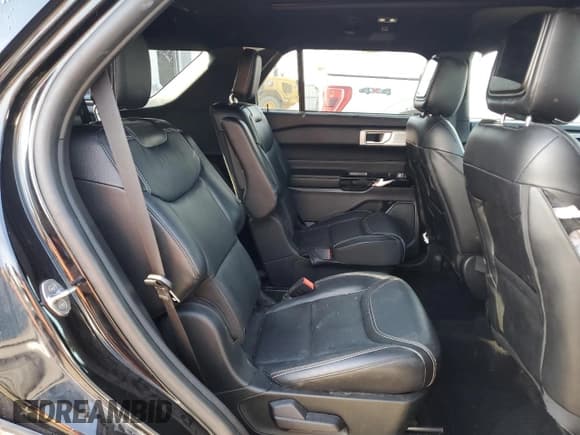 ✅ 2021 Ford Explorer ST • VIN: 1FM5K8GC3MGC32342 • Lot: 81553155. Wystawiony na Copart z przebiegiem 60 297 mil. Bezpłatny archiwum sprzedaży aukcyjnych z USA i szczegółowy raport historii pojazdu na DreamBid. Zdjęcie 11.