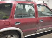 ✅ 2000 Kia Sportage • VIN: KNDJA7239Y5644189 • Lot: 43382932. Wystawiony na IAAI z przebiegiem 136 341 mil. Bezpłatny archiwum sprzedaży aukcyjnych z USA i szczegółowy raport historii pojazdu na DreamBid. Zdjęcie 6.