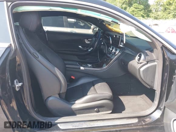 ✅ 2017 Mercedes-Benz C 300 • VIN: WDDWJ4KB0HF373454 • Lot: 42670744. Listed on IAAI with 132,661 mi. Free auction sales archive from the USA and detailed vehicle history report at DreamBid. Image 5.