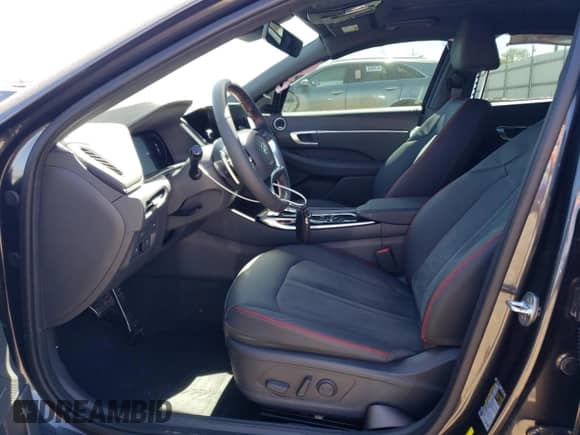 2022 Hyundai Sonata Sport с VIN 5NPEJ4J23NH136644, выставлен на аукционе Copart как лот 68210274 с пробегом 17 407 миль миль и Списание • Salvage title. История ставок и продаж доступна на DreamBid. Изображение 7.