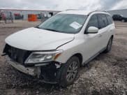 ✅ 2014 Nissan Pathfinder SL • VIN: 5N1AR2MN1EC617999 • Lot: 42224316. Listed on IAAI with 93,215 mi. Free auction sales archive from the USA and detailed vehicle history report at DreamBid. Image 2.
