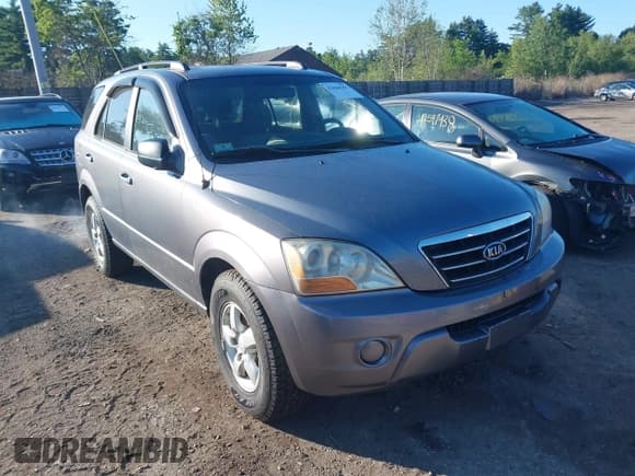 ✅ 2008 Kia Sorento LX • VIN: KNDJD735885856265 • Lot: 42566501. Listed on IAAI with 186,023 mi. Free auction sales archive from the USA and detailed vehicle history report at DreamBid. Image 1.