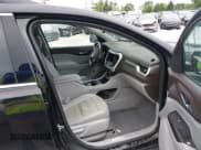 ✅ 2023 GMC Acadia SLT • VIN: 1GKKNML49PZ134287 • Lot: 43041198. Wystawiony na IAAI z przebiegiem 47 414 mil. Bezpłatny archiwum sprzedaży aukcyjnych z USA i szczegółowy raport historii pojazdu na DreamBid. Zdjęcie 5.