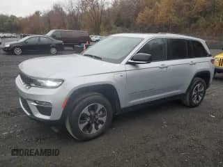 2023 Jeep Grand Cherokee с VIN 1C4RJYB67PC623581, выставлен на аукционе Copart как лот 90928685 с пробегом 43 689 миль миль и Чистый • Clean title. История ставок и продаж доступна на DreamBid. Изображение 1.