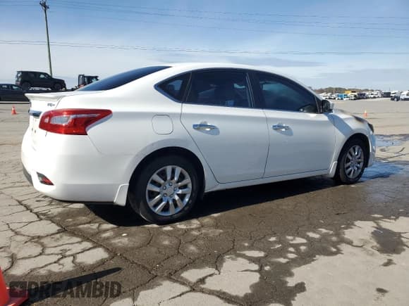 ✅ 2016 Nissan Sentra S • VIN: 3N1AB7AP9GY264789 • Lot: 92423135. Listed on Copart with 117,424 mi. Free auction sales archive from the USA and detailed vehicle history report at DreamBid. Image 3.
