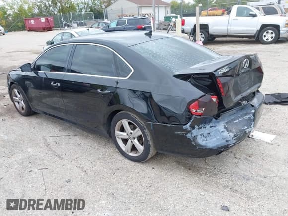 ✅ 2014 Volkswagen Passat S • VIN: 1VWAT7A31EC031581 • Lot: 43292368. Listed on IAAI with 172,933 mi. Free auction sales archive from the USA and detailed vehicle history report at DreamBid. Image 3.