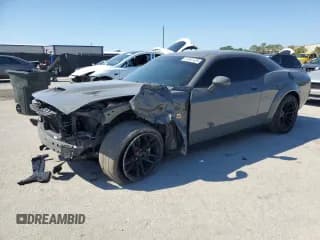✅ 2023 Dodge Challenger R/T Scat Pack • VIN: 2C3CDZFJXPH647926 • Lot: 81597425. Wystawiony na Copart z przebiegiem 18 673 mil. Bezpłatny archiwum sprzedaży aukcyjnych z USA i szczegółowy raport historii pojazdu na DreamBid. Zdjęcie 1.