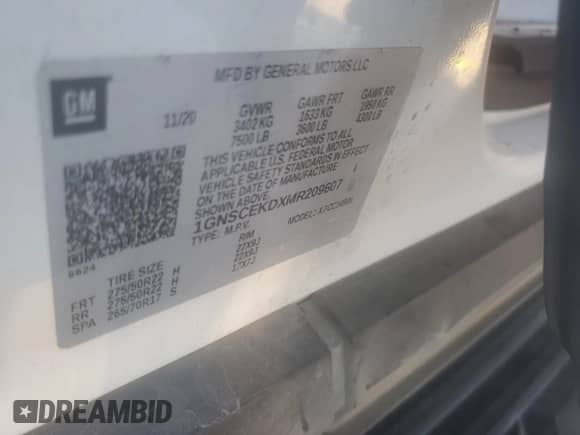 ✅ 2021 Chevrolet Suburban RST • VIN: 1GNSCEKDXMR209607 • Lot: 74086874. Wystawiony na Copart z przebiegiem 77 355 mil. Bezpłatny archiwum sprzedaży aukcyjnych z USA i szczegółowy raport historii pojazdu na DreamBid. Zdjęcie 14.