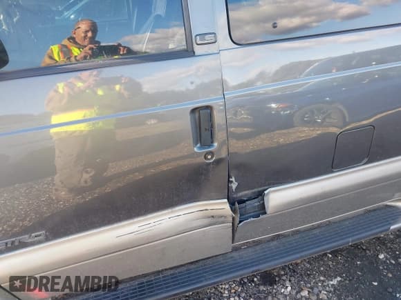 ✅ 2002 Chevrolet Astro • VIN: 1GNDM19X42B141986 • Лот: 43412057. Опубликован ранее на IAAI с пробегом Не указан. Бесплатный доступ к архиву аукционных продаж из США и подробный отчёт об истории автомобиля на DreamBid. Изображение 11.