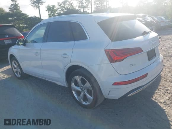 ✅ 2021 Audi Q5 • VIN: WA1BABFYXM2073086 • Lot: 42754595. Wystawiony na IAAI z przebiegiem 80 809 mil. Bezpłatny archiwum sprzedaży aukcyjnych z USA i szczegółowy raport historii pojazdu na DreamBid. Zdjęcie 3.