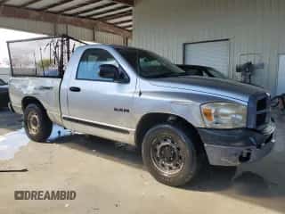 2008 Dodge 1500 ST z VIN 1D7HA16K28J146720, wystawiony jako Copart lot #73510944 z przebiegiem 222 571 mil mil oraz Szkoda całkowita • Salvage title. Historia ofert i sprzedaży dostępna na DreamBid. Obrazek 4.