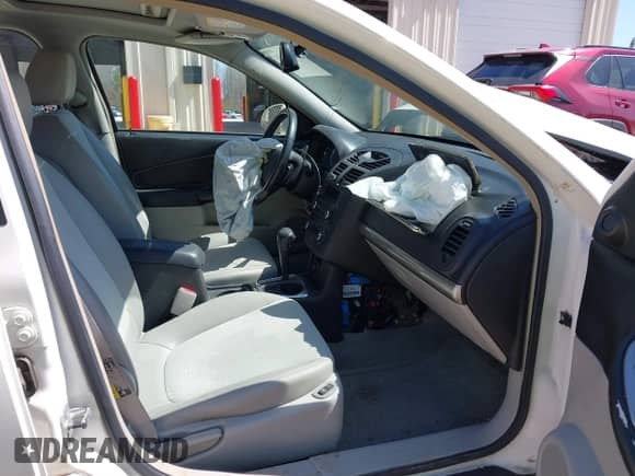 2006 Chevrolet Malibu LTZ z VIN 1G1ZU538X6F167202, wystawiony jako IAAI lot #41853430 z przebiegiem 195 437 mil mil oraz . Historia ofert i sprzedaży dostępna na DreamBid. Obrazek 5.