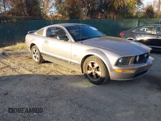 ✅ 2006 Ford Mustang GT Deluxe • VIN: 1ZVHT82H765209546 • Lot: 43661043. Listed on IAAI with 117,863 mi. Free auction sales archive from the USA and detailed vehicle history report at DreamBid. Image 1.