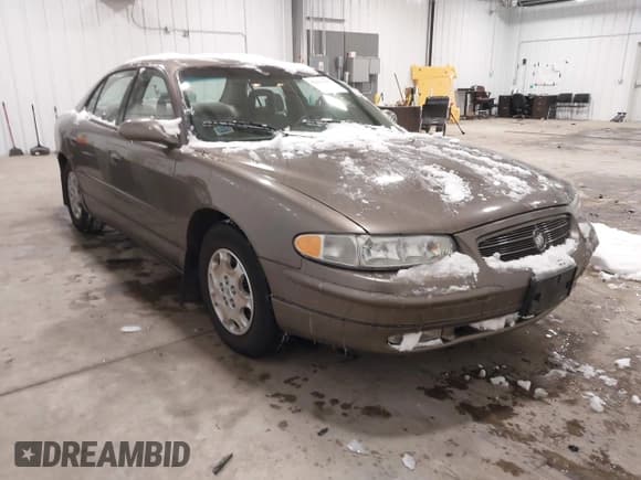 ✅ 2002 Buick Regal LS • VIN: 2G4WB52K521167117 • Lot: 43893969. Listed on IAAI with 138,587 mi. Free auction sales archive from the USA and detailed vehicle history report at DreamBid. Image 1.