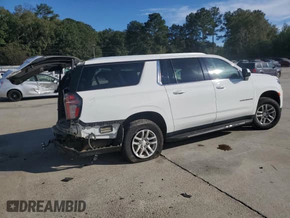 ✅ 2022 Chevrolet Suburban LT • VIN: 1GNSCCKDXNR192667 • Lot: 87407095. Listed on Copart with 108,996 mi. Free auction sales archive from the USA and detailed vehicle history report at DreamBid. Image 3.