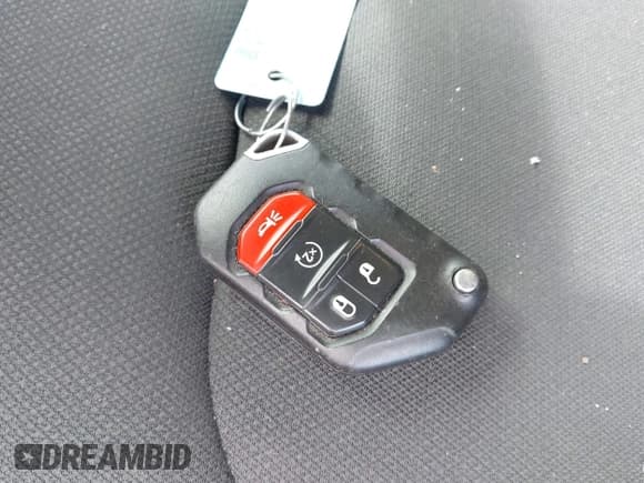 ✅ 2021 Jeep Wrangler Unlimited Sport S • VIN: 1C4HJXDGXMW523092 • Лот: 42214857. Опубликован ранее на IAAI с пробегом 76 169 миль. Бесплатный доступ к архиву аукционных продаж из США и подробный отчёт об истории автомобиля на DreamBid. Изображение 11.