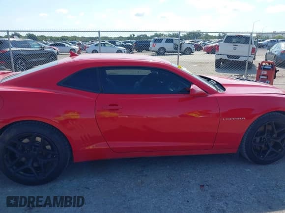 ✅ 2015 Chevrolet Camaro SS • VIN: 2G1FK1EJXF9294266 • Лот: 43131528. Опубликован ранее на IAAI с пробегом 61 641 миль. Бесплатный доступ к архиву аукционных продаж из США и подробный отчёт об истории автомобиля на DreamBid. Изображение 13.