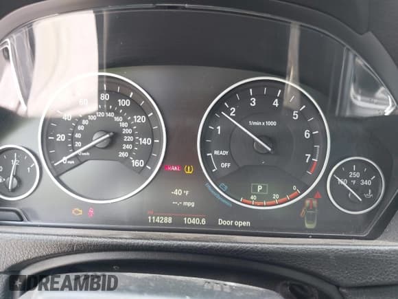 ✅ 2015 BMW 4 Series 428i xDrive • VIN: WBA3T1C56FP820307 • Lot: 42349124. Listed on IAAI with 117,288 mi. Free auction sales archive from the USA and detailed vehicle history report at DreamBid. Image 7.