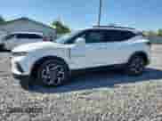 2020 Chevrolet Blazer RS z VIN 3GNKBERS5LS553039, wystawiony jako Copart lot #80130945 z przebiegiem 50 707 mil mil oraz Szkoda całkowita • Salvage title. Historia ofert i sprzedaży dostępna na DreamBid. Obrazek 1.