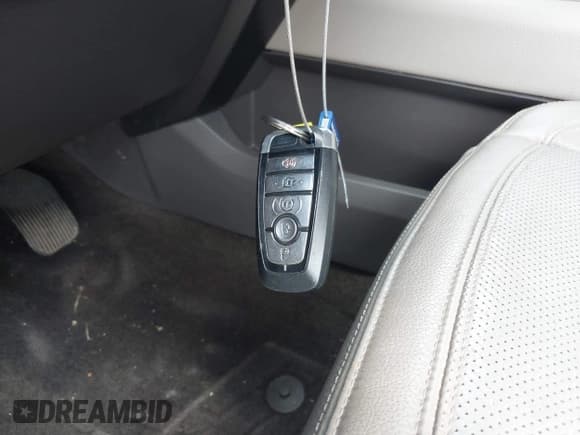 ✅ 2018 Ford Expedition Max Limited • VIN: 1FMJK1KT6JEA23021 • Lot: 42043556. Listed on IAAI with 201,772 mi. Free auction sales archive from the USA and detailed vehicle history report at DreamBid. Image 11.