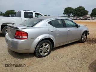 ✅ 2010 Dodge Avenger R/T • VIN: 1B3CC5FB9AN138698 • Лот: 59497644. Опубликован ранее на Copart с пробегом 249 612 миль. Бесплатный доступ к архиву аукционных продаж из США и подробный отчёт об истории автомобиля на DreamBid. Изображение 3.
