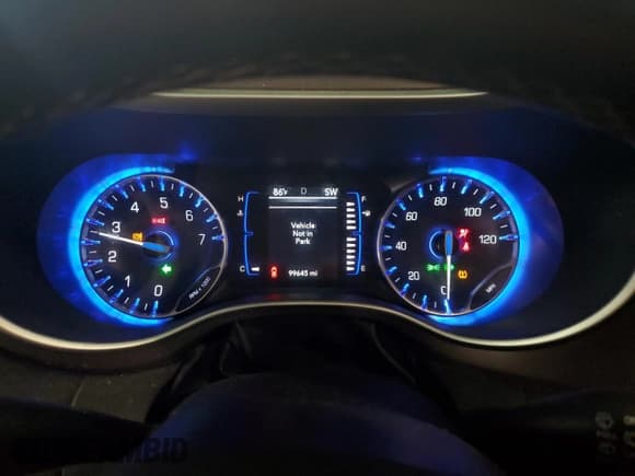 ✅ 2022 Chrysler Voyager LX • VIN: 2C4RC1CGXNR158890 • Lot: 66863195. Wystawiony na Copart z przebiegiem 99 645 mil. Bezpłatny archiwum sprzedaży aukcyjnych z USA i szczegółowy raport historii pojazdu na DreamBid. Zdjęcie 9.