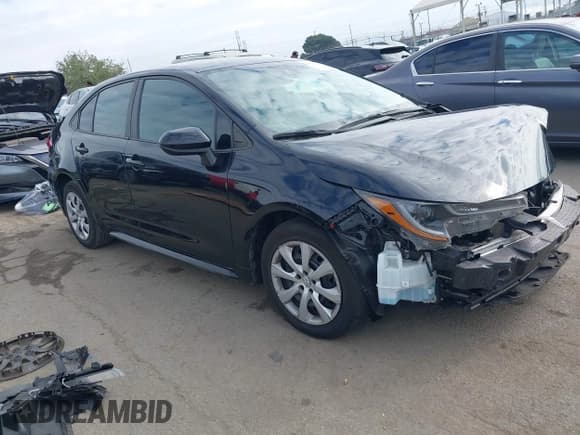 ✅ 2022 Toyota Corolla LE • VIN: 5YFEPMAE1NP339012 • Lot: 43259813. Listed on IAAI with 66,062 mi. Free auction sales archive from the USA and detailed vehicle history report at DreamBid. Image 1.