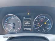 ✅ 2017 Toyota RAV4 LE • VIN: 2T3BFREV7HW547628 • Lot: 43661684. Wystawiony na IAAI z przebiegiem 106 708 mil. Bezpłatny archiwum sprzedaży aukcyjnych z USA i szczegółowy raport historii pojazdu na DreamBid. Zdjęcie 7.