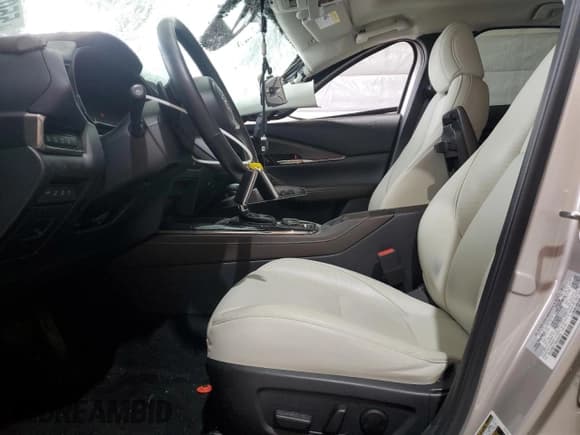 ✅ 2022 Mazda CX-30 Premium Plus • VIN: 3MVDMBEY7NM434435 • Лот: 55920595. Опубликован ранее на Copart с пробегом 23 956 миль. Бесплатный доступ к архиву аукционных продаж из США и подробный отчёт об истории автомобиля на DreamBid. Изображение 7.