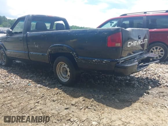 ✅ 2000 Chevrolet S-10 LS • VIN: 1GCCS1456YK204305 • Лот: 42619543. Опубликован ранее на IAAI с пробегом Не указан. Бесплатный доступ к архиву аукционных продаж из США и подробный отчёт об истории автомобиля на DreamBid. Изображение 3.