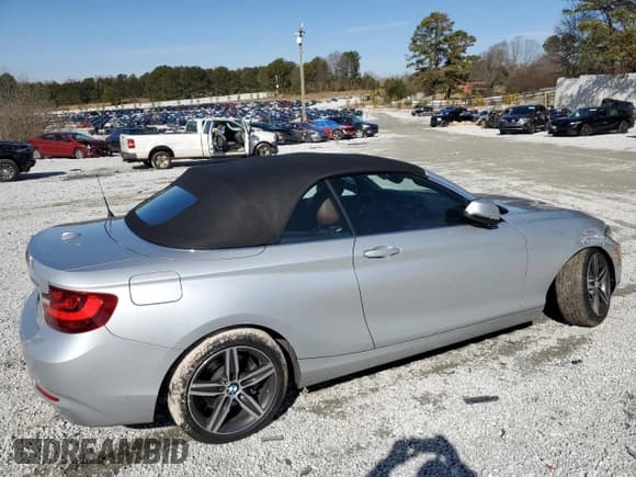 ✅ 2017 BMW 2 Series 230i • VIN: WBA2K9C54HV646717 • Лот: 41997345. Опубликован ранее на Copart с пробегом 123 963 миль. Бесплатный доступ к архиву аукционных продаж из США и подробный отчёт об истории автомобиля на DreamBid. Изображение 3.