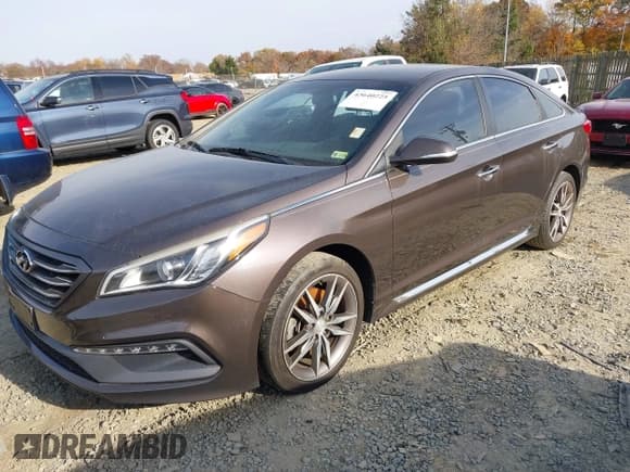 ✅ 2015 Hyundai Sonata Sport • VIN: 5NPE34AB6FH084163 • Lot: 43640225. Listed on IAAI with 234,665 mi. Free auction sales archive from the USA and detailed vehicle history report at DreamBid. Image 2.